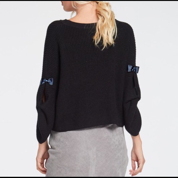 Pullover Ribbed Sweater - Picture 5 of 5